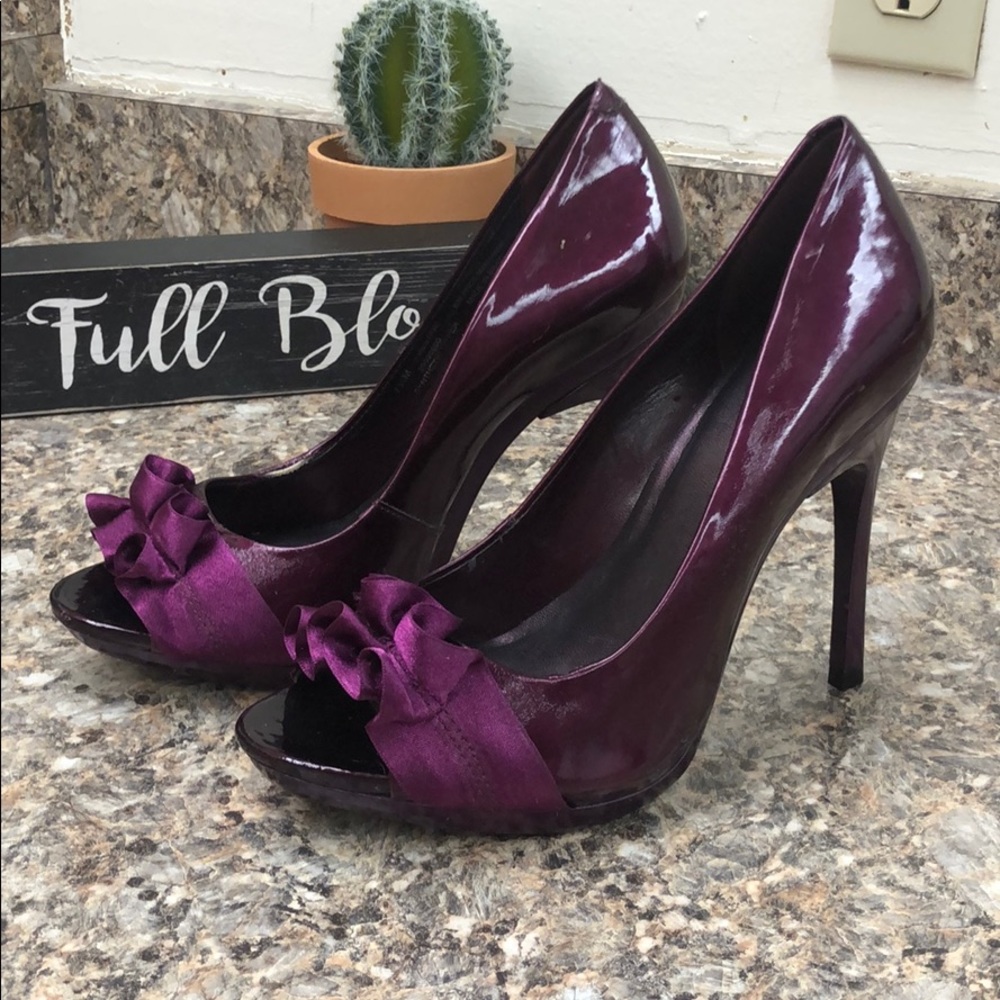 Carlos Santana purple heels size 7.5